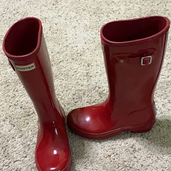 Hunter Kids Red Boots - Picture 1 of 2